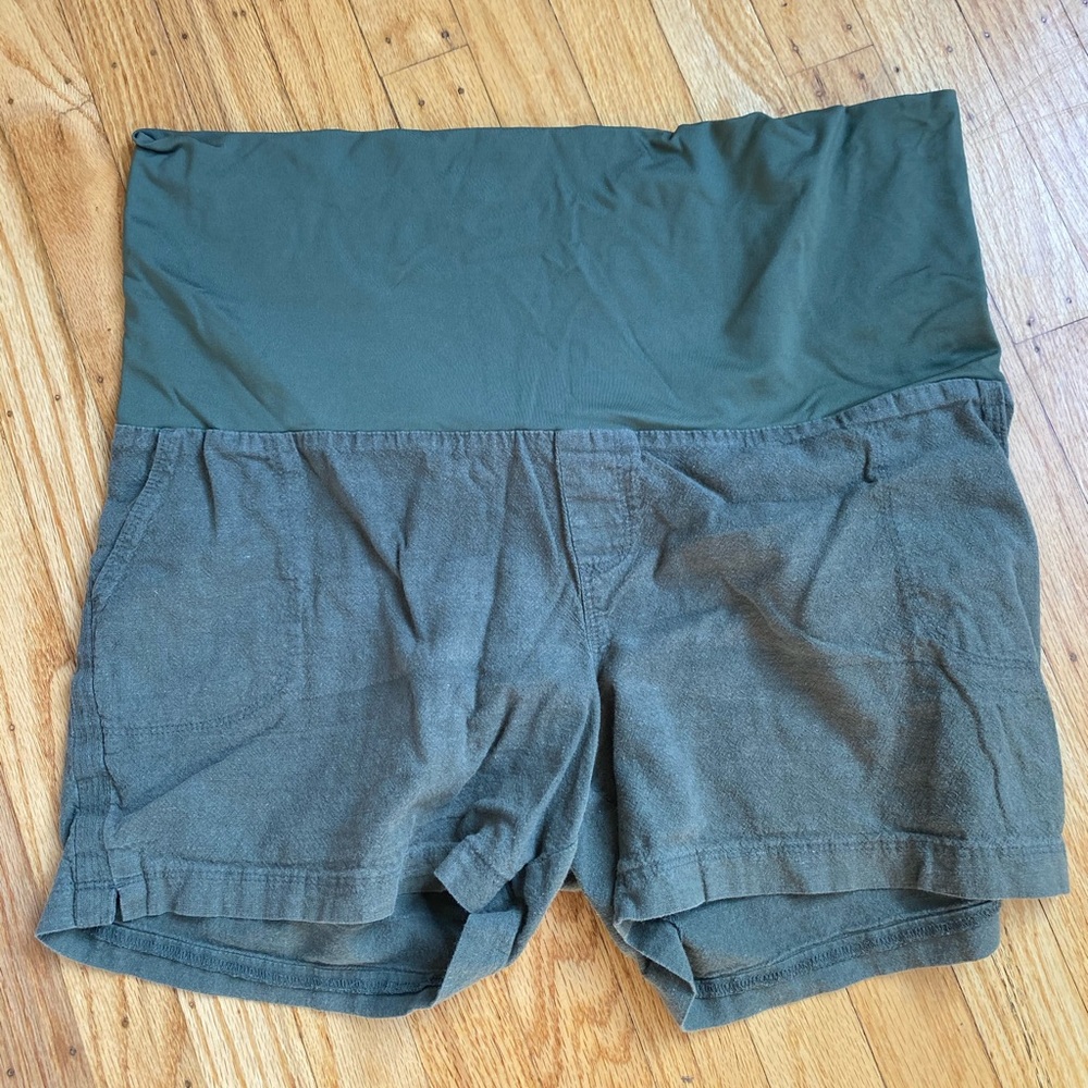 Maternity shorts